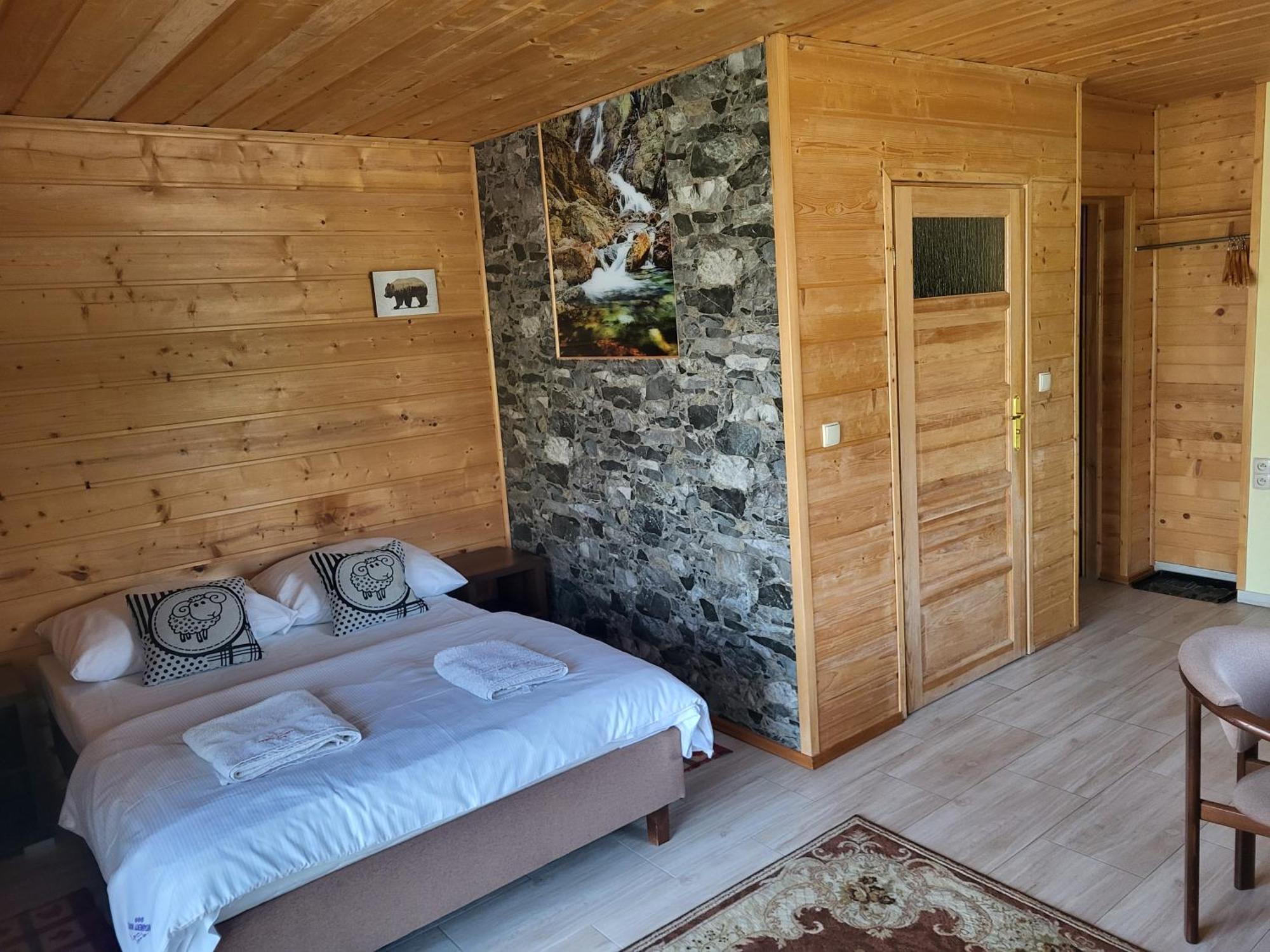 Apartamenty I Pokoje Goscinne Nowita Zakopane Ruang foto