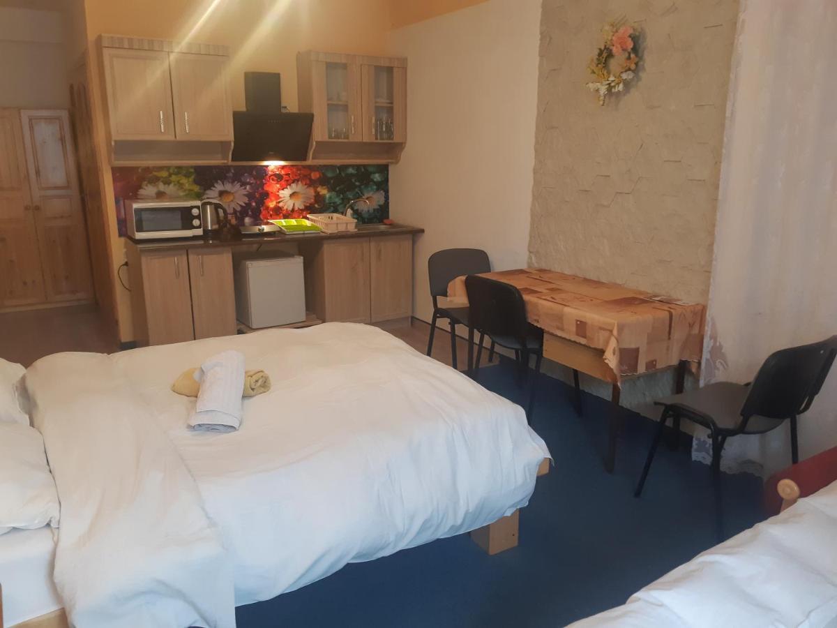 Apartamenty I Pokoje Goscinne Nowita Zakopane Bagian luar foto